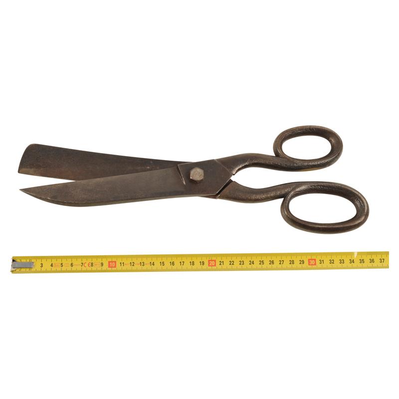 Decoratie huren | Grote schaar voor opening