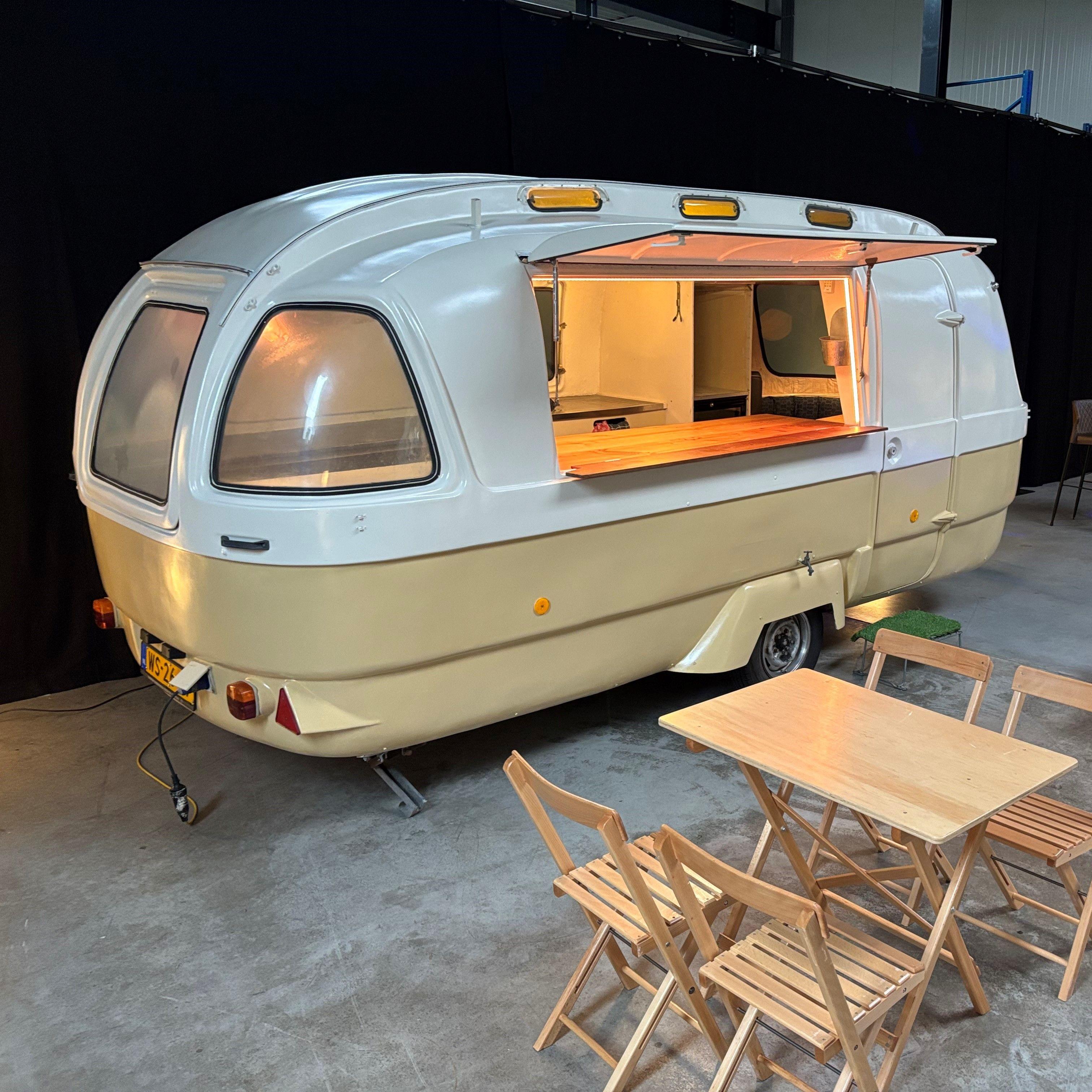 Foodtruck huren | Foodtruck met gaspit en koeling